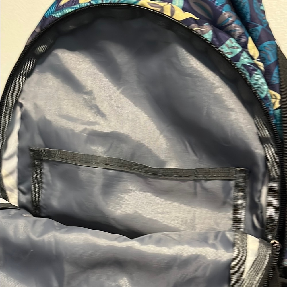 Colorful Leaf Pattern Backpack - Picture 4 of 5